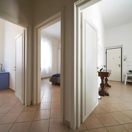 公寓 Careggi Garden Flat *