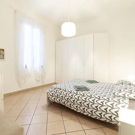 Careggi Garden Flat شقة