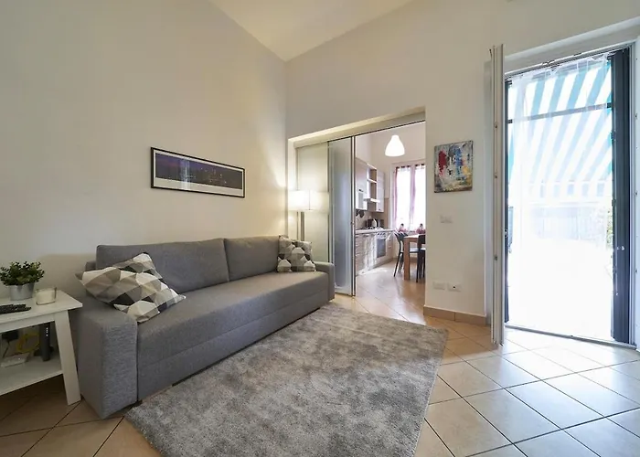 アパート Careggi Garden Flat