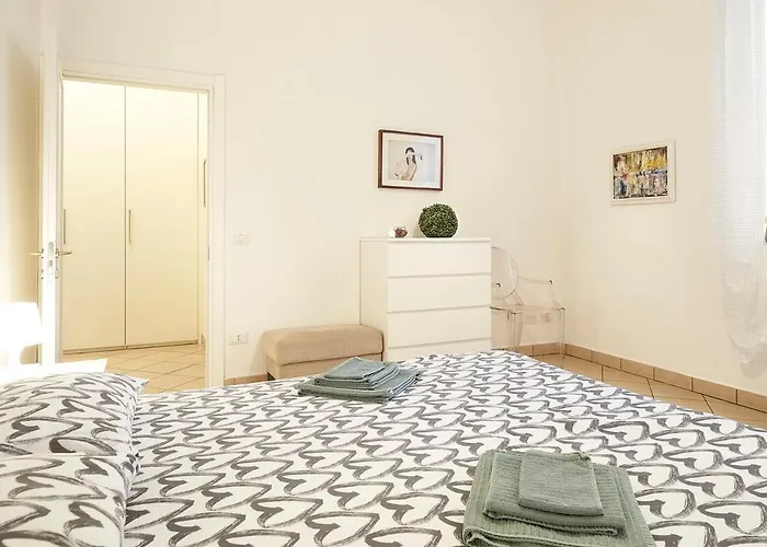 アパート Careggi Garden Flat