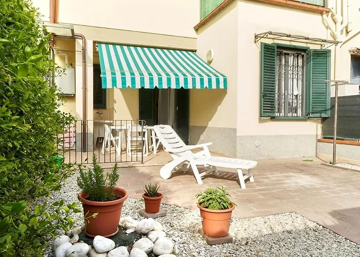 アパート Careggi Garden Flat *