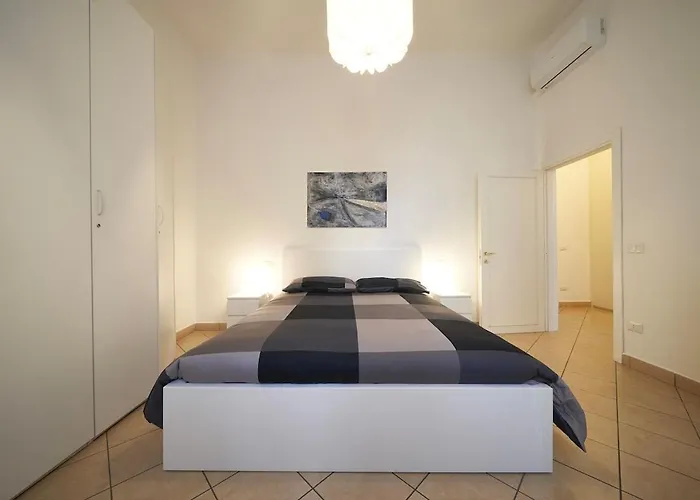 Careggi Garden Flat *