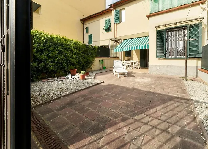 アパート Careggi Garden Flat *